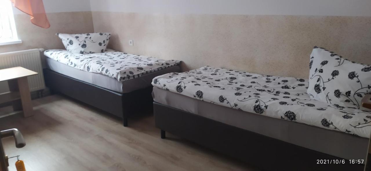 4U Hostel Zgorzelec - Free Parking Jedrzychowice  Kültér fotó