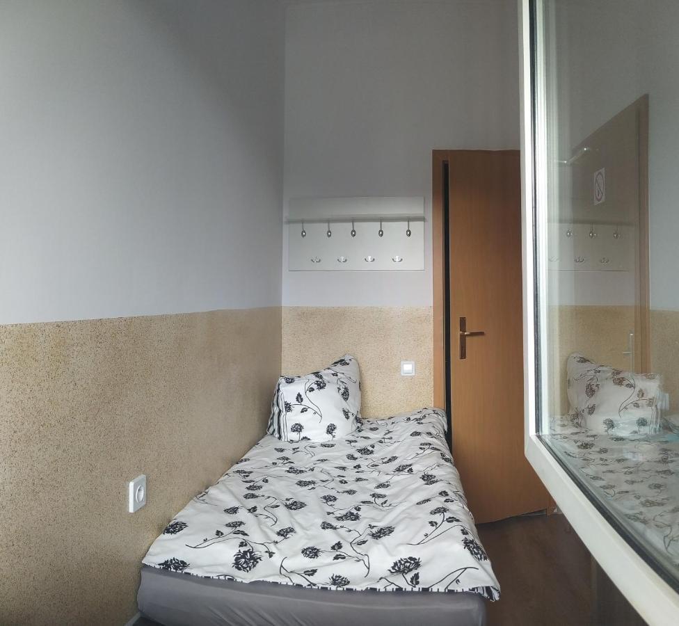 4U Hostel Zgorzelec - Free Parking Jedrzychowice  Kültér fotó