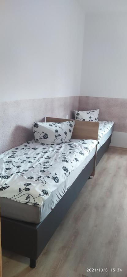 4U Hostel Zgorzelec - Free Parking Jedrzychowice  Kültér fotó